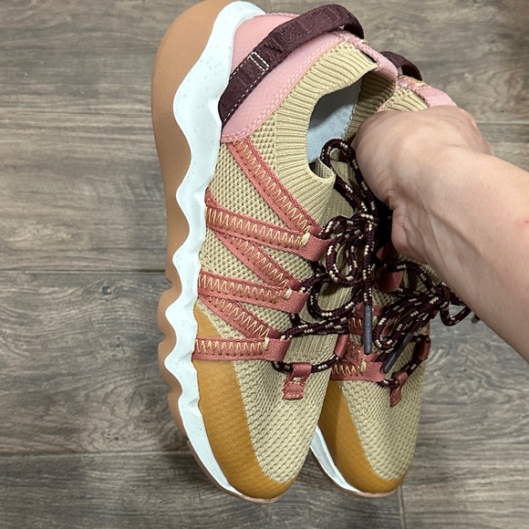 Madewell Tan and Pink Sneakers - Picture 8 of 10